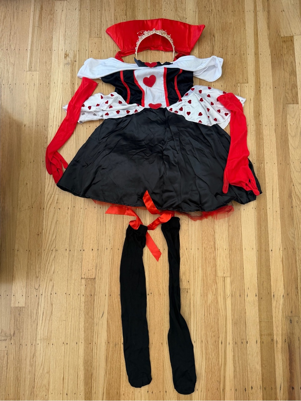 Queen of Hearts Halloween Costume - Size Medium
